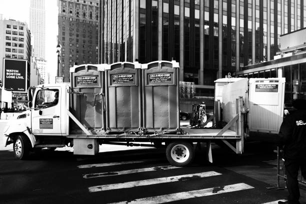 Portable bathroom rental in Redwood City, CA